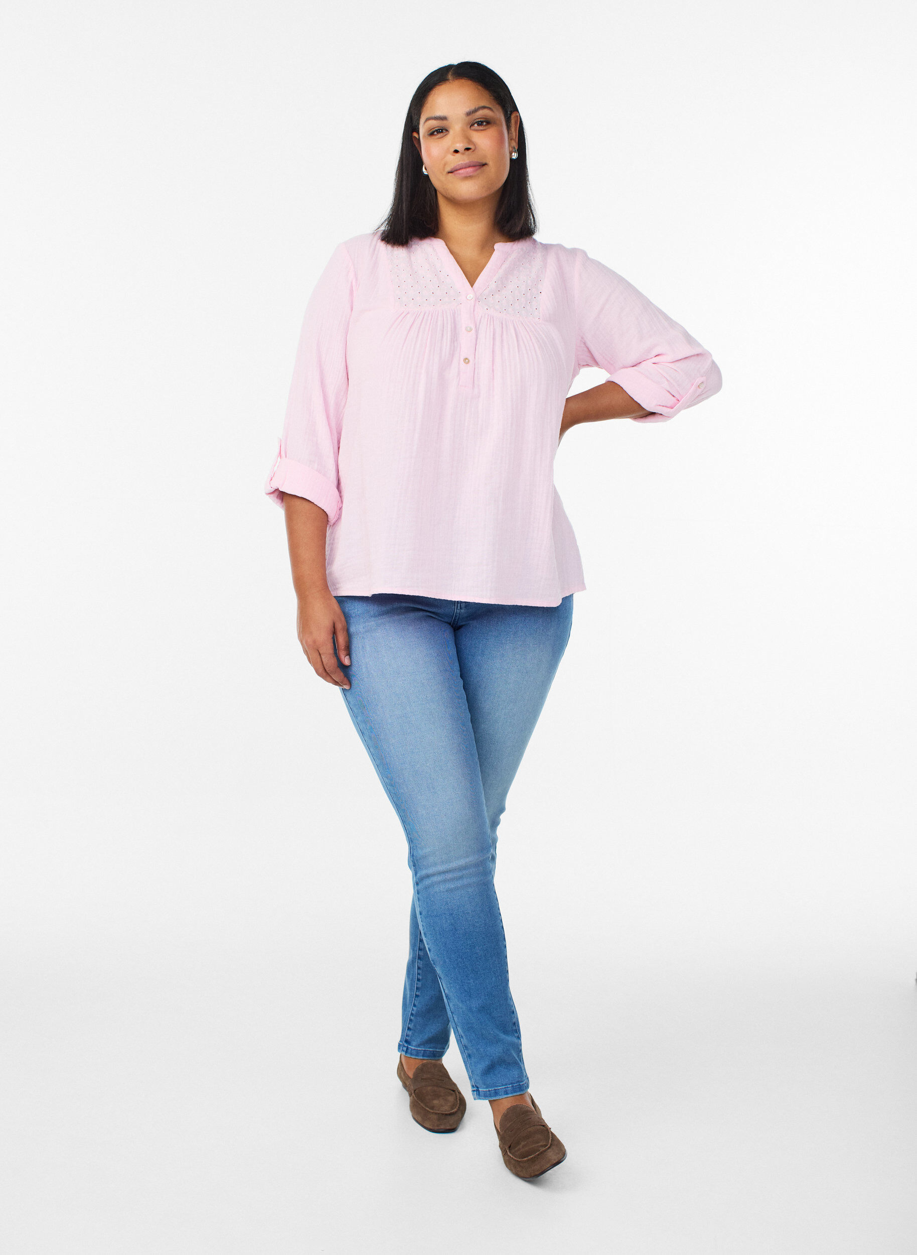 Jeans Emily Slim fit &agrave; taille r&eacute;guli&egrave;re, Bleu Clair, Model