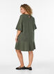 Korte jurk met losse pasvorm en volantzoom, Groen, Model image number 2