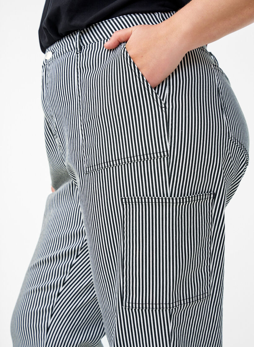 Hoog getailleerde gestreepte cargo jeans, Zwart, Image image number 0