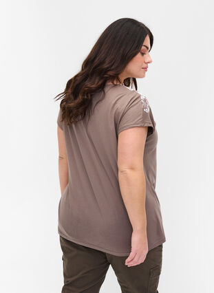 T-shirt en coton avec détails imprimés, Falcon mel Feather, Model image number 1