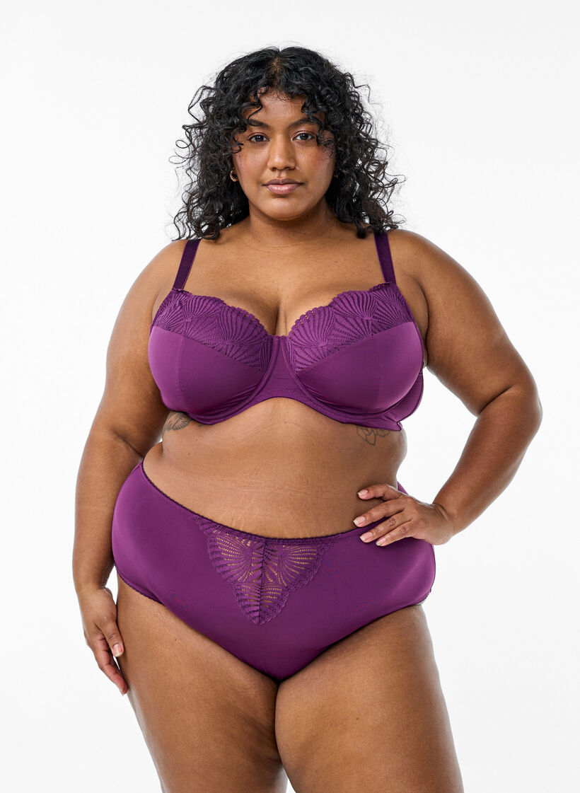 Voorgevormde beha met detail van kant, Donker Bordeaux, Model image number 1