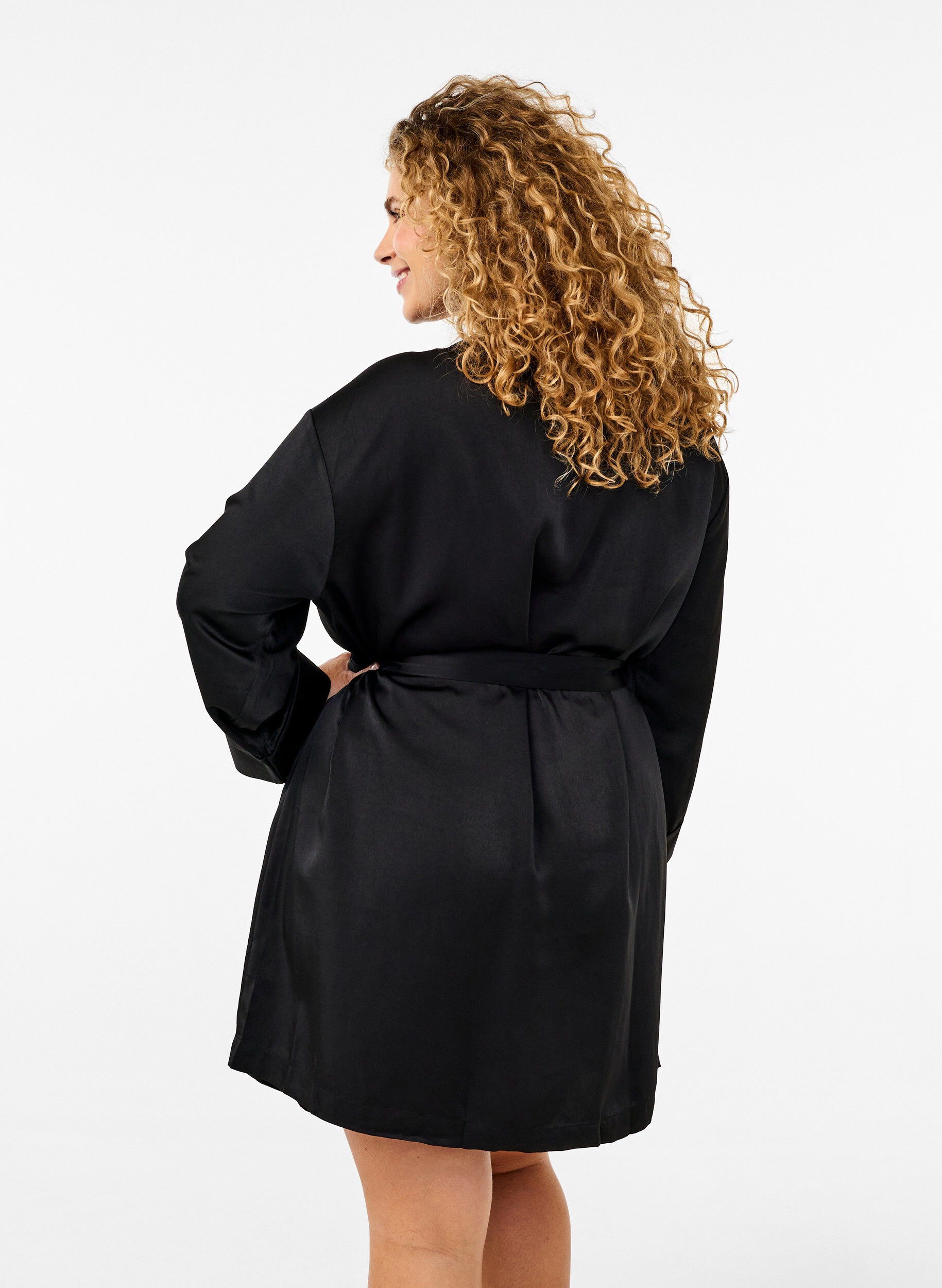 ZizziSatijnen kimono met riem, Black, Model image number 1