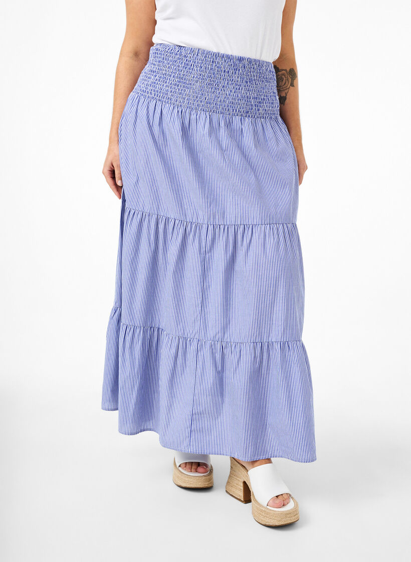 Jupe longue rayée avec smocks, Baja Blue Stripe, Model image number 2