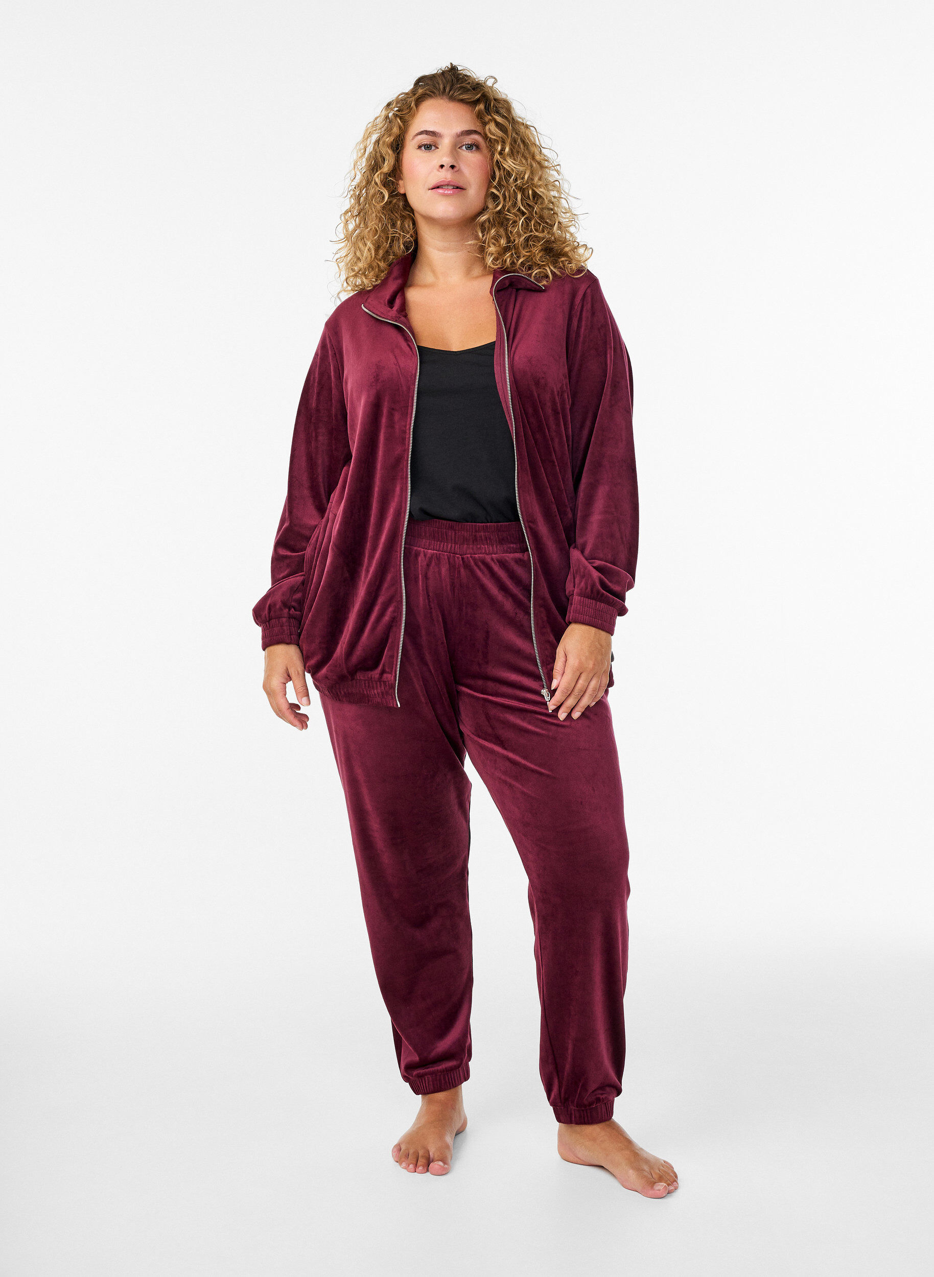 Losvallende fluwelen broek, Donker Bordeaux, Model