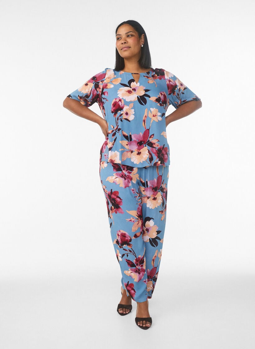 Blouse &agrave; manches courtes en viscose imprim&eacute;e, Bleu, Model image number 1