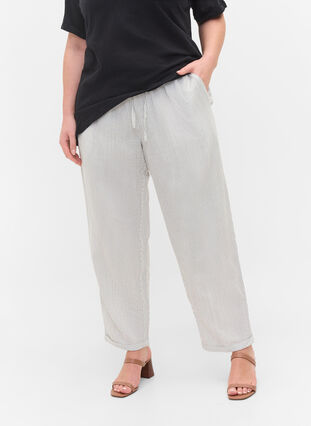 Pantalon court à rayures, White Stripe, Model image number 2