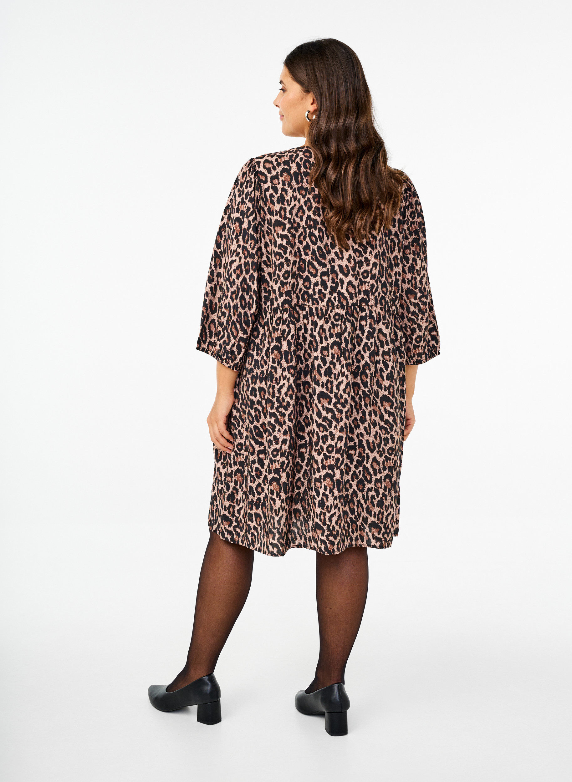 ZizziJurk met strikken en 3/4 mouwen, LEO AOP, Model image number 1