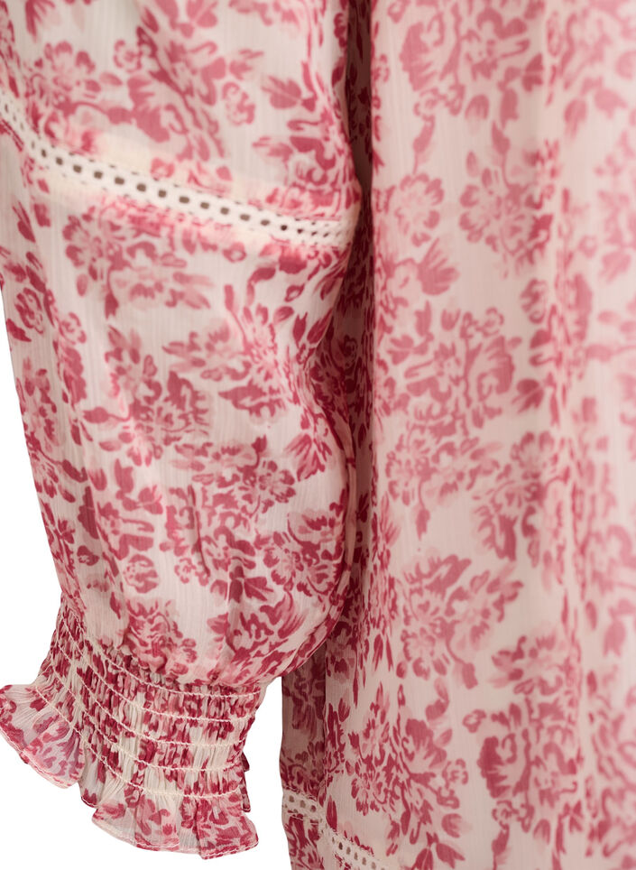 Korte chiffonjurk met gehaakte details, Roze, Packshot