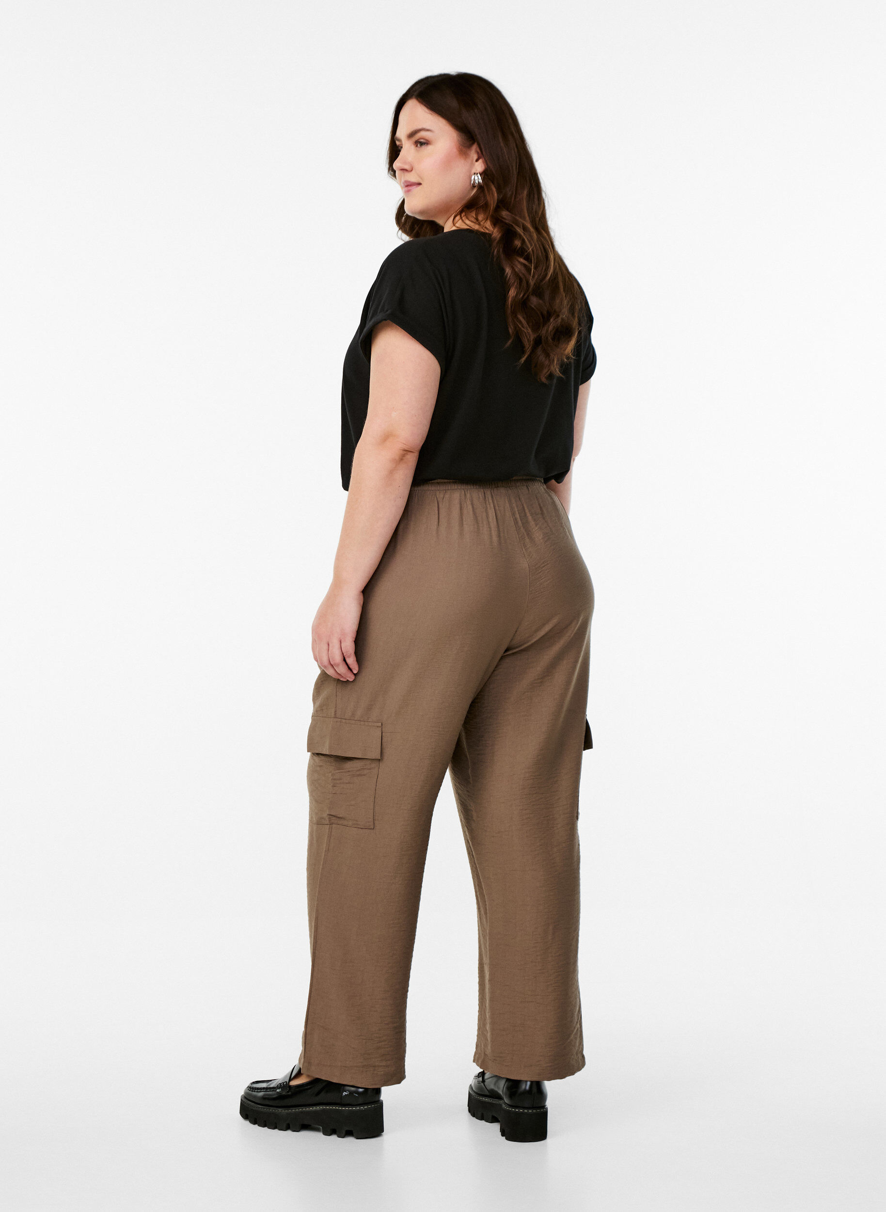 Zizzi Pantalon cargo taille haute, Beige, Model image number 1