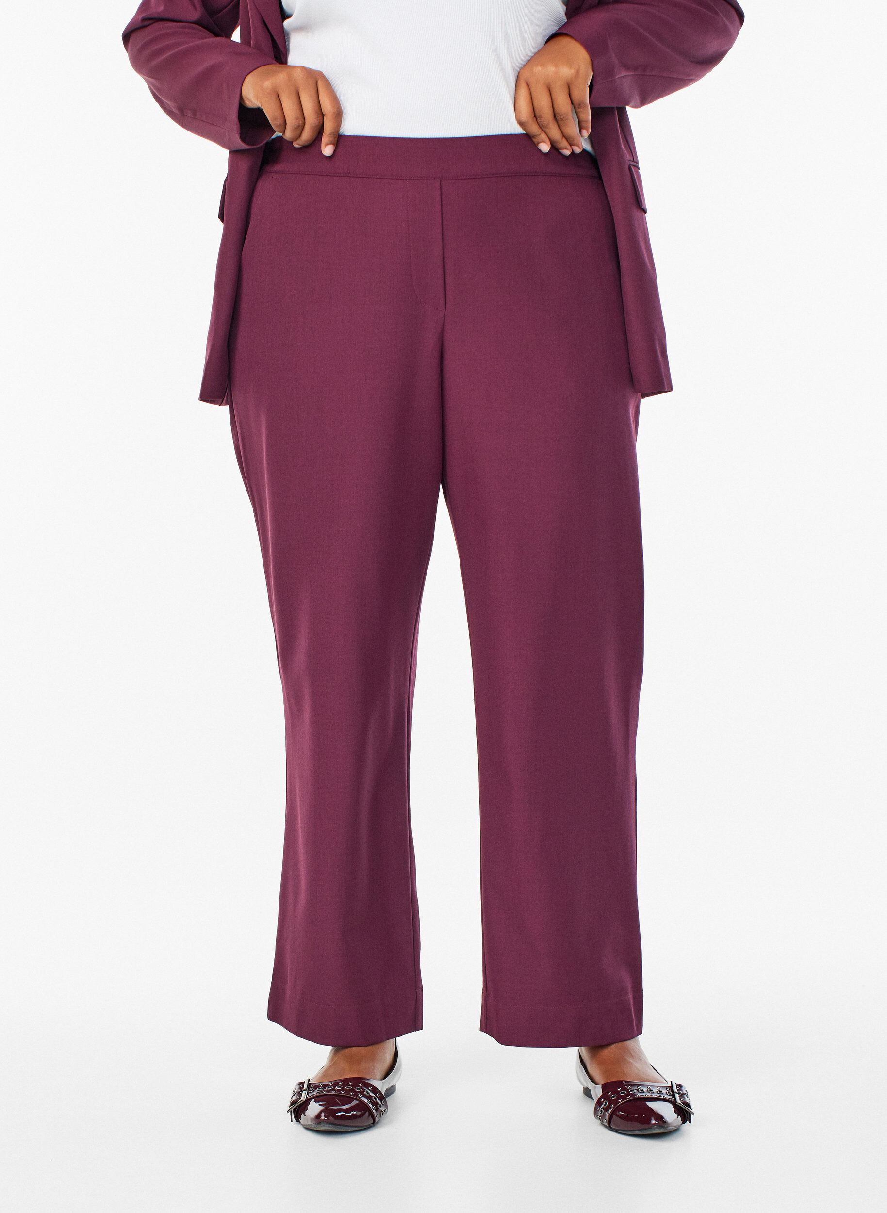 ZizziPantalon ample avec poches, Bordeaux fonc&eacute;, Model image number 2