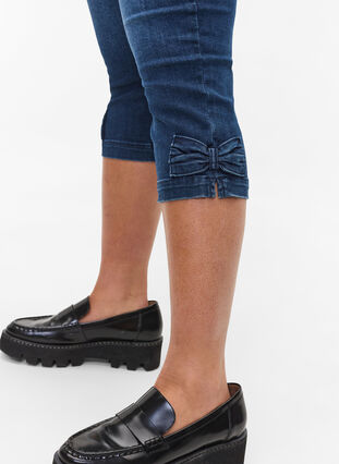 Short long en jean de coton, Dark blue denim, Model image number 3