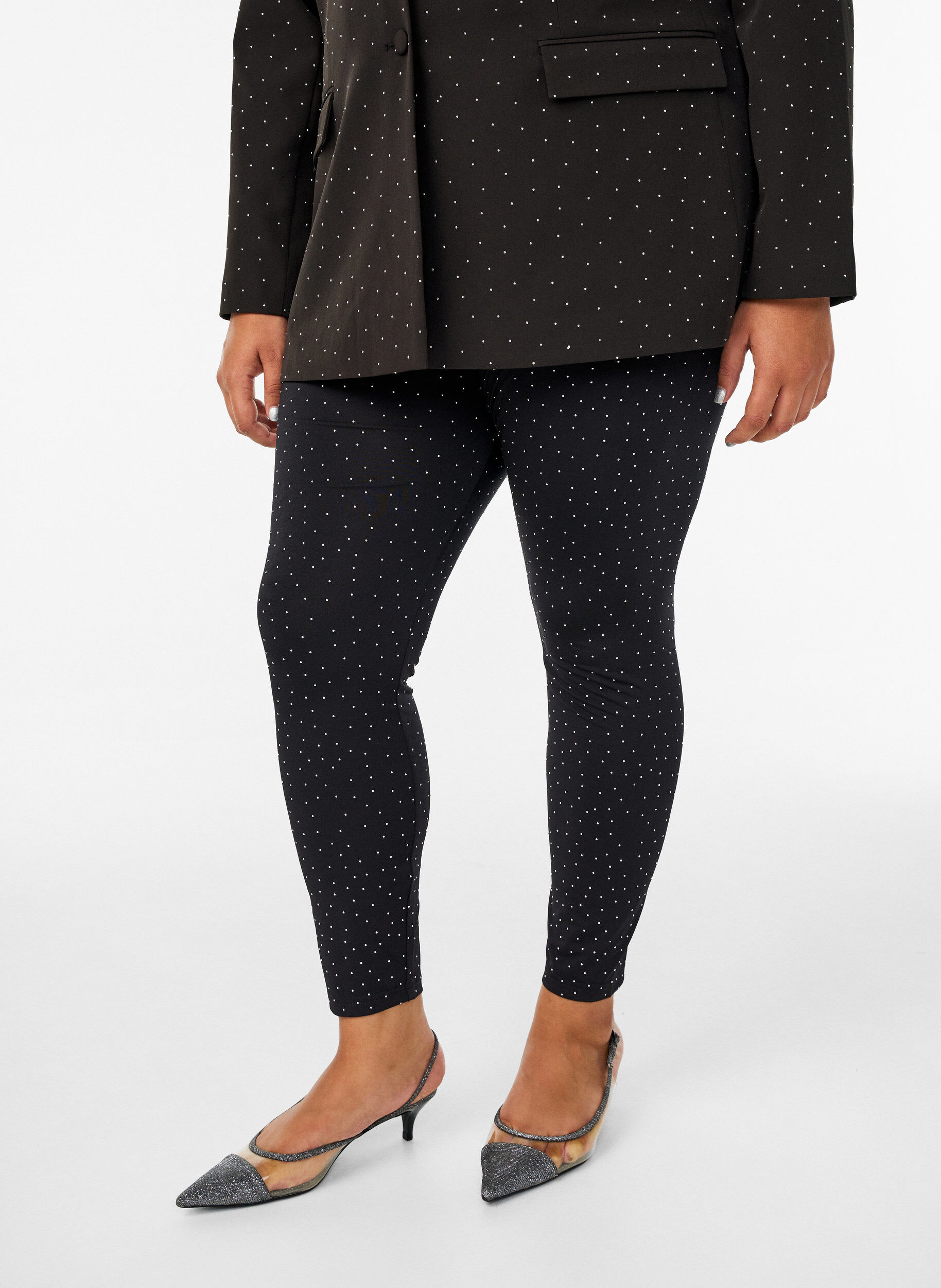 Leggings met rhinestones, Zwart, Model