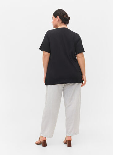 Pantalon court à rayures, White Stripe, Model image number 1