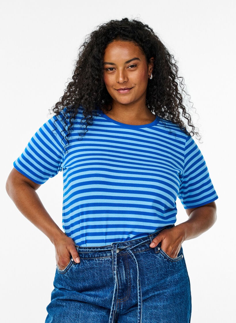T-shirt ray&eacute; &agrave; texture c&ocirc;tel&eacute;e, Bleu Clair, Model image number 0