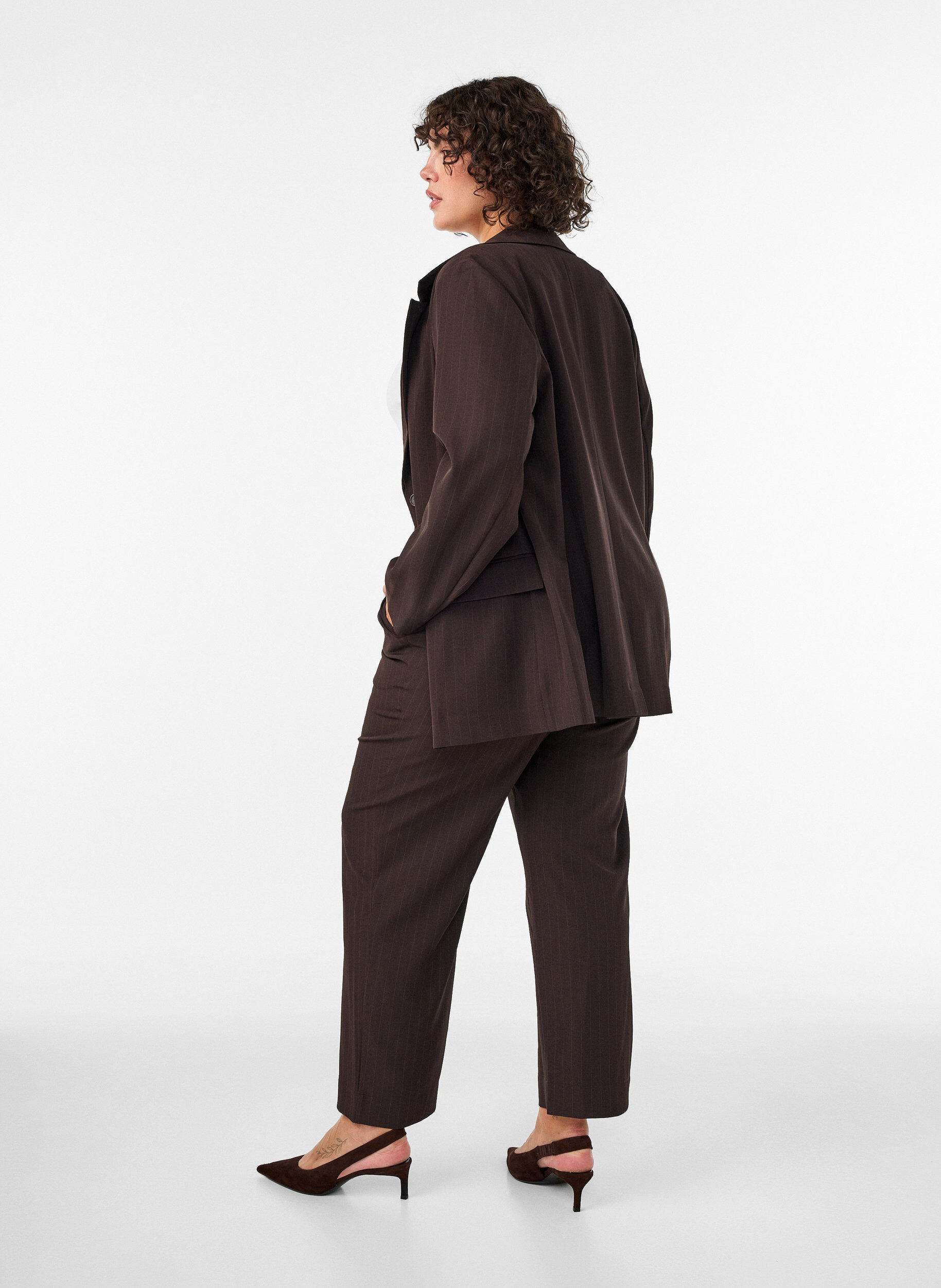 ZizziLosse broek met zakken, Bruin, Model image number 1