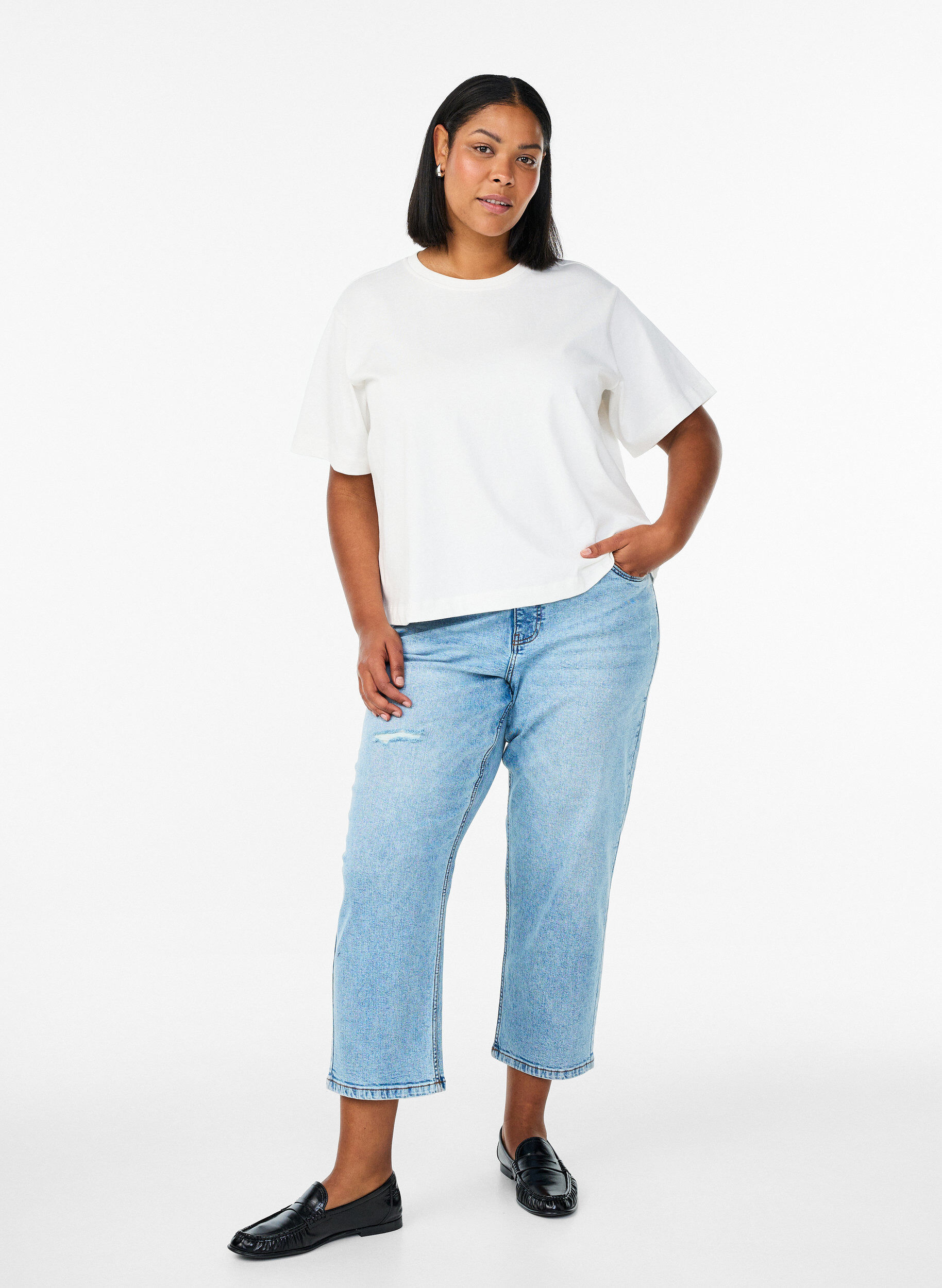 Gecropte Vera jeans met distressed details, Blauw, Model