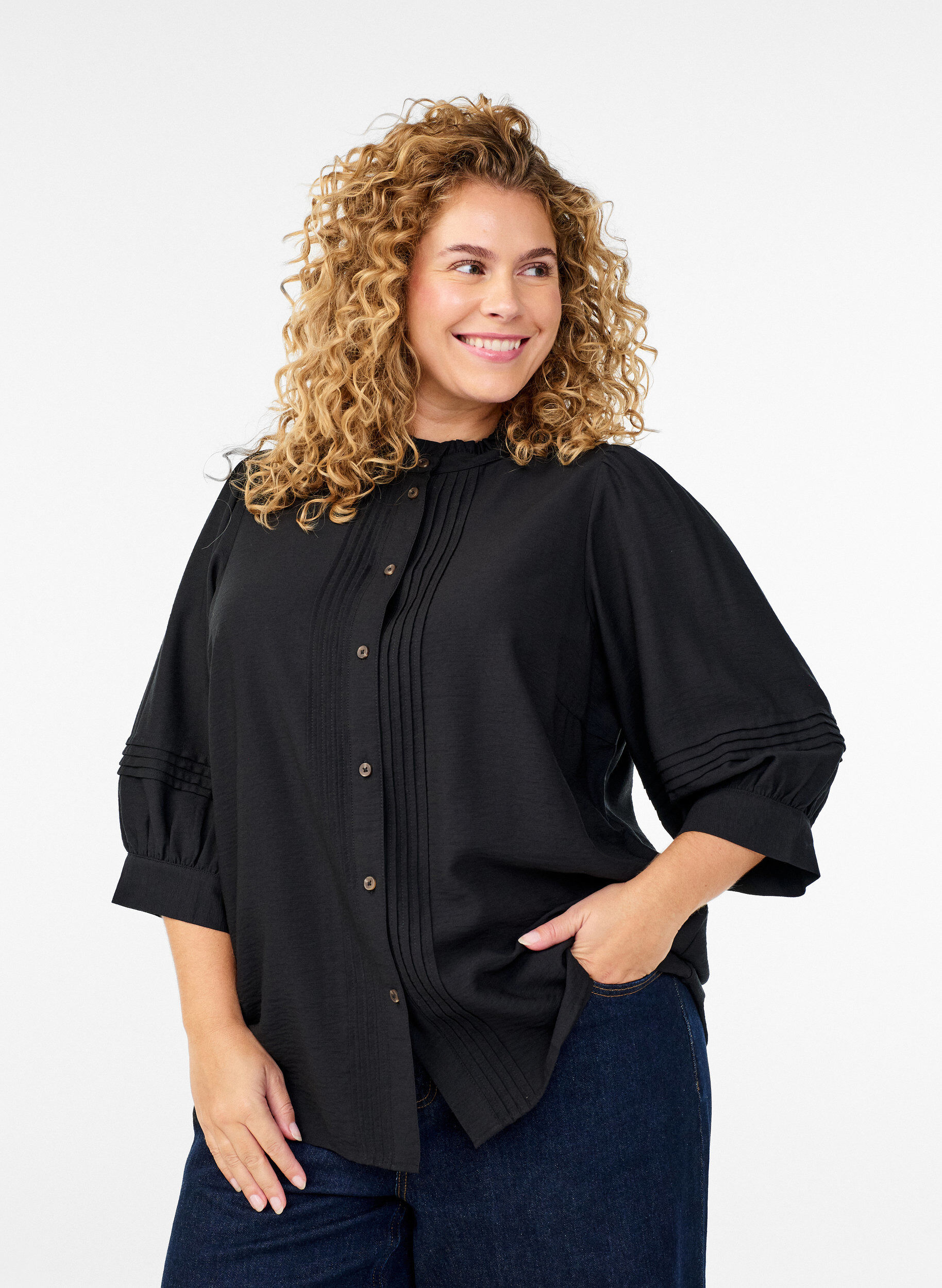 Blouse avec manches 3/4 et plis d&eacute;coratifs, Noir, Model
