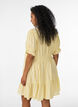 Robe courte en viscose avec volants, Jaune, Model image number 2