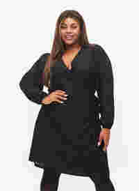 Robe portefeuille à manches longues et motif texturé, Black, Model