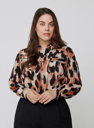 Viscose blouse met luipaardprint, Black AOP, Model image number 0