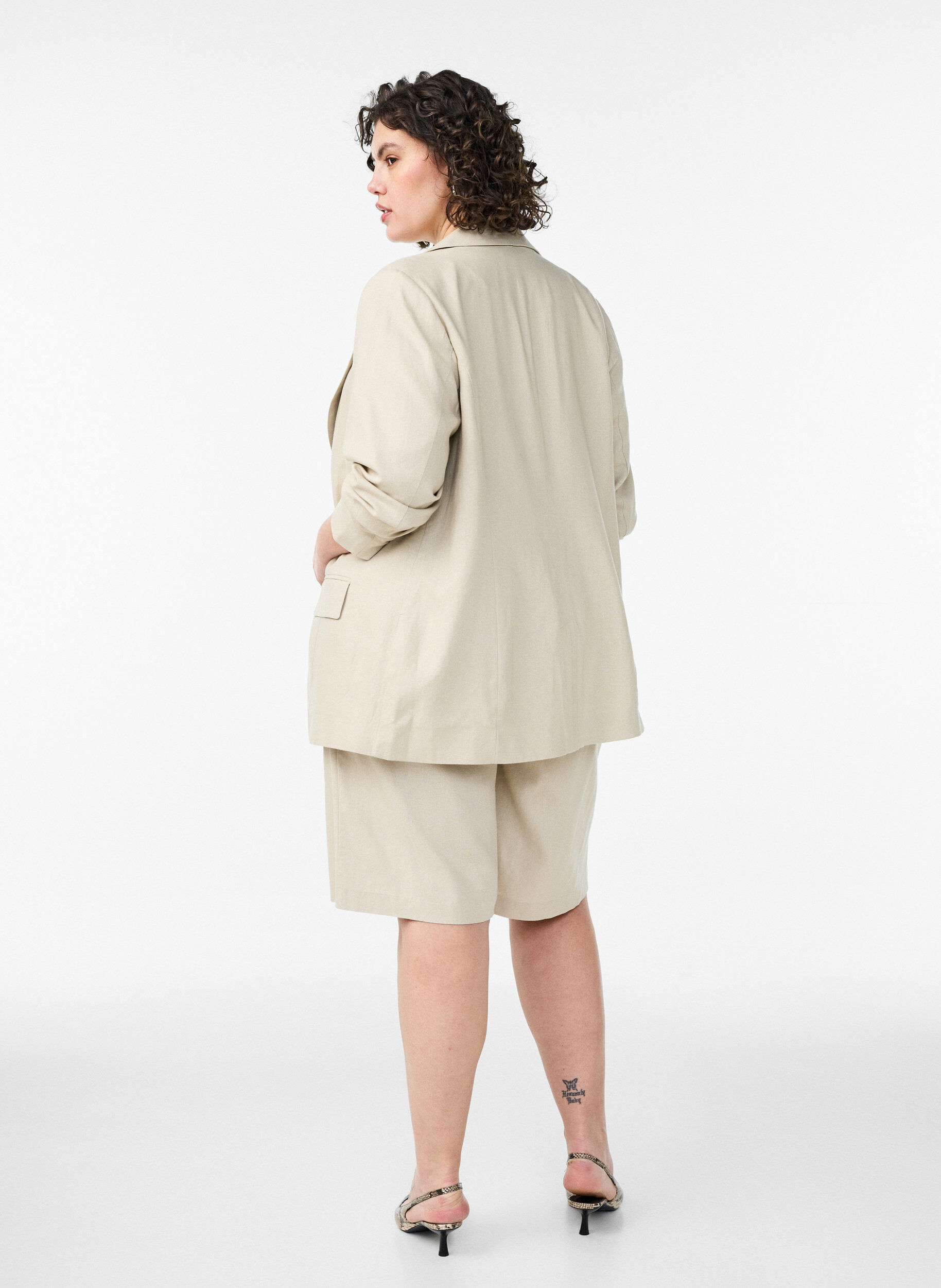 ZizziBermuda shorts met hoge taille in linnen en viscose, Beige, Model image number 2