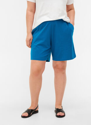 Short ample en coton avec poches, Fjord Blue, Model image number 2