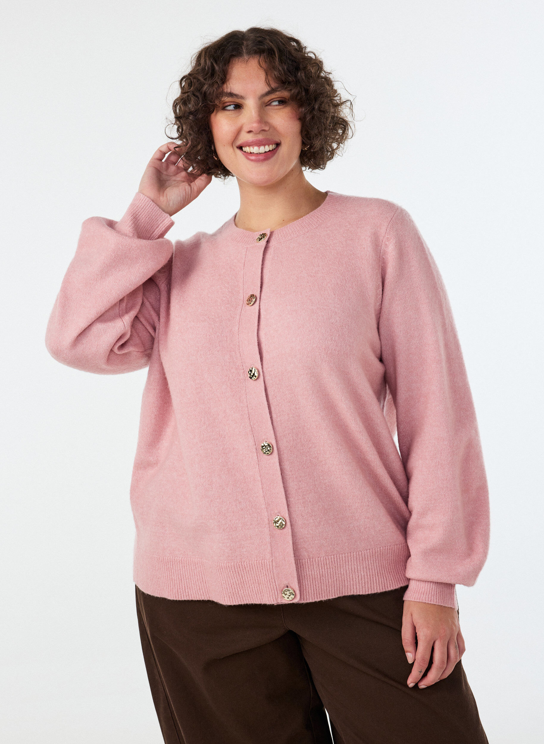 ZizziCardigan en maille douce avec boutons dor&eacute;s, Rose poudr&eacute;e, Model image number 0