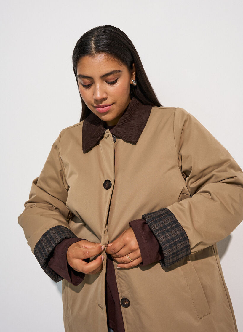 Veste mi-longue avec col en velours c&ocirc;tel&eacute;, Beige, Model