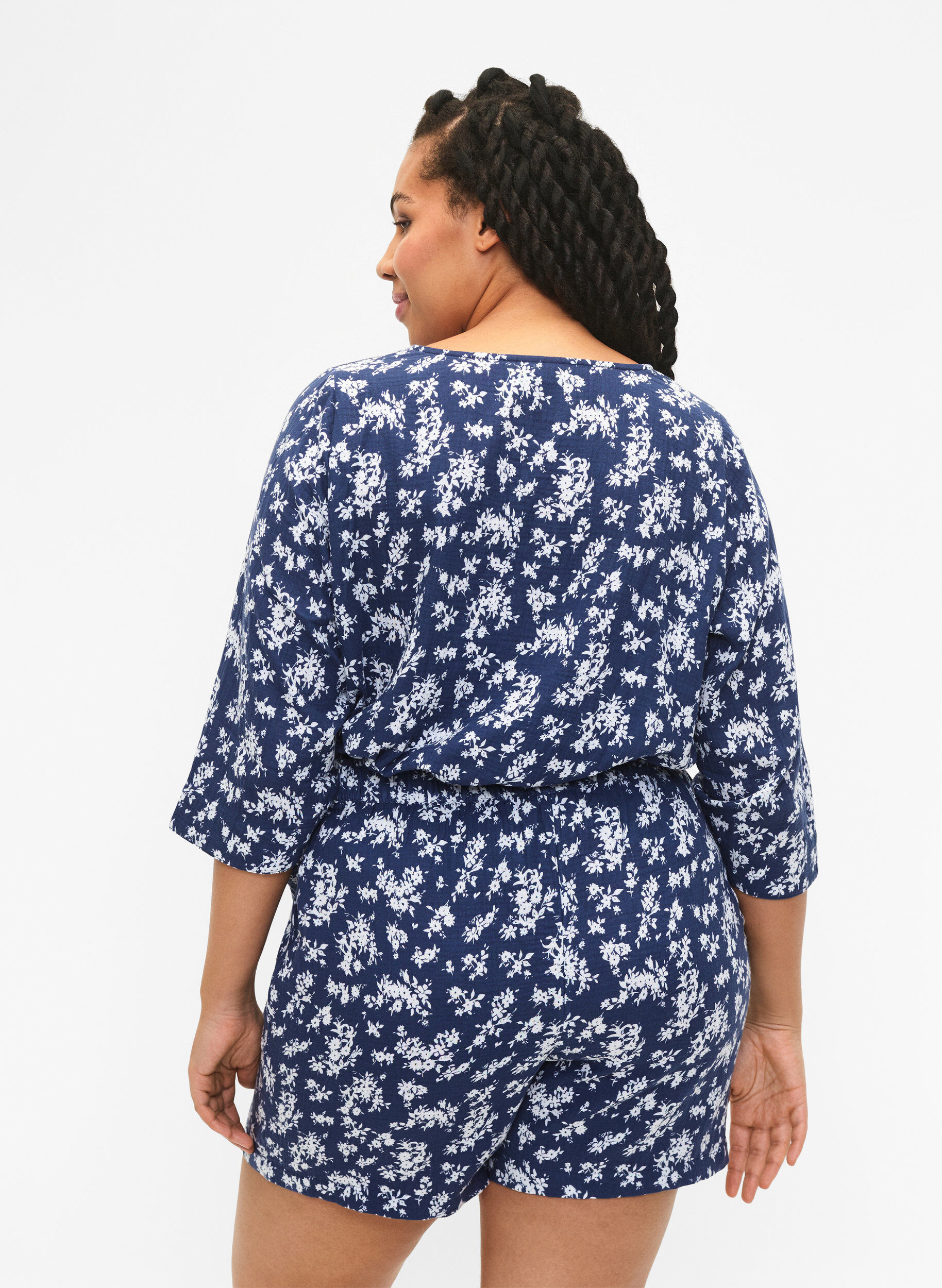 Zizzi Short de nuit en coton fleuri, V. Indigo Flower AOP, Model image number 1