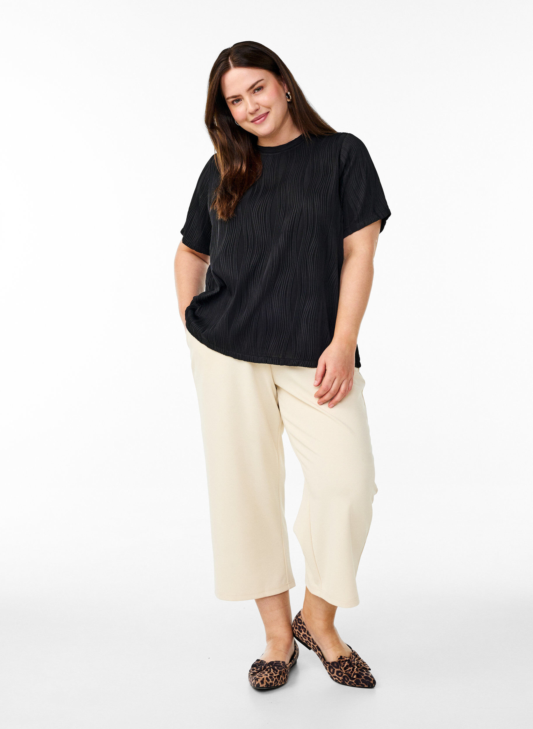 ZizziBlouse met korte mouwen en een golvende textuur, Zwart, Model image number 1