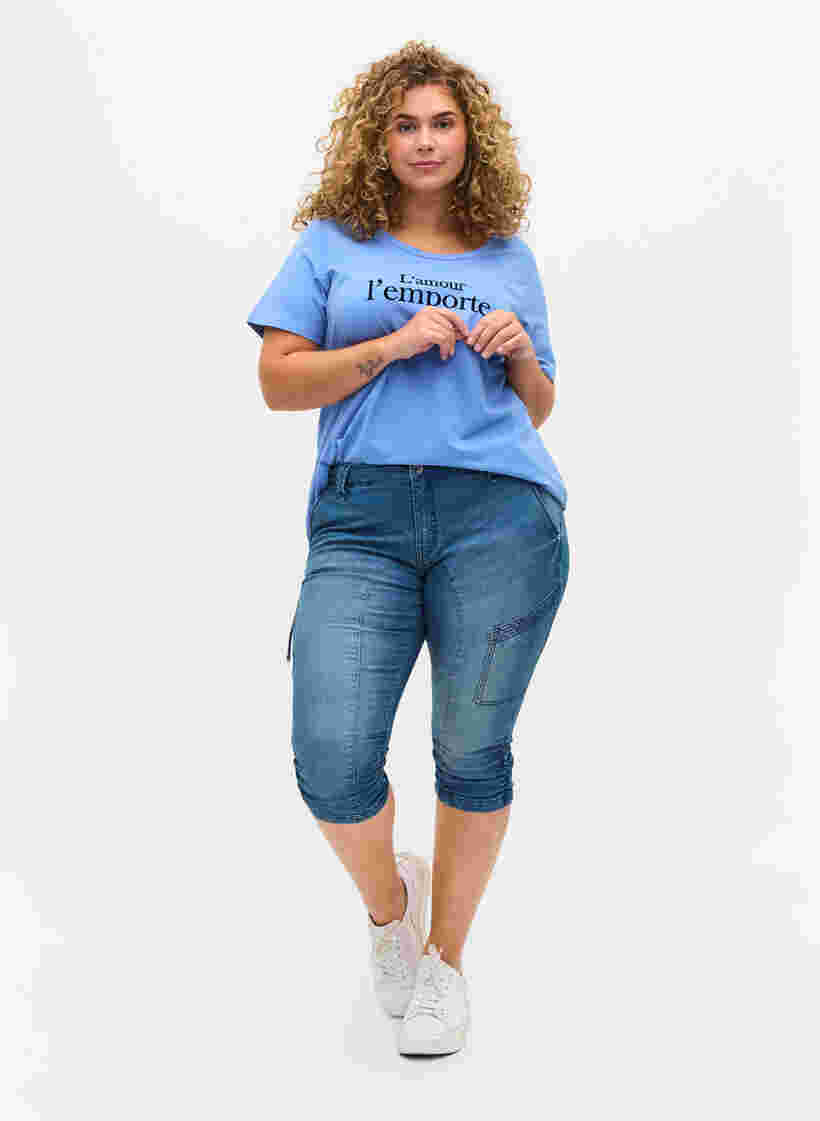 Slim fit capri jeans met zakken, Light blue denim, Model image number 4