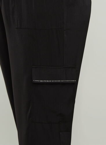 Losvallende broek met grote broekzakken, Black, Model image number 1