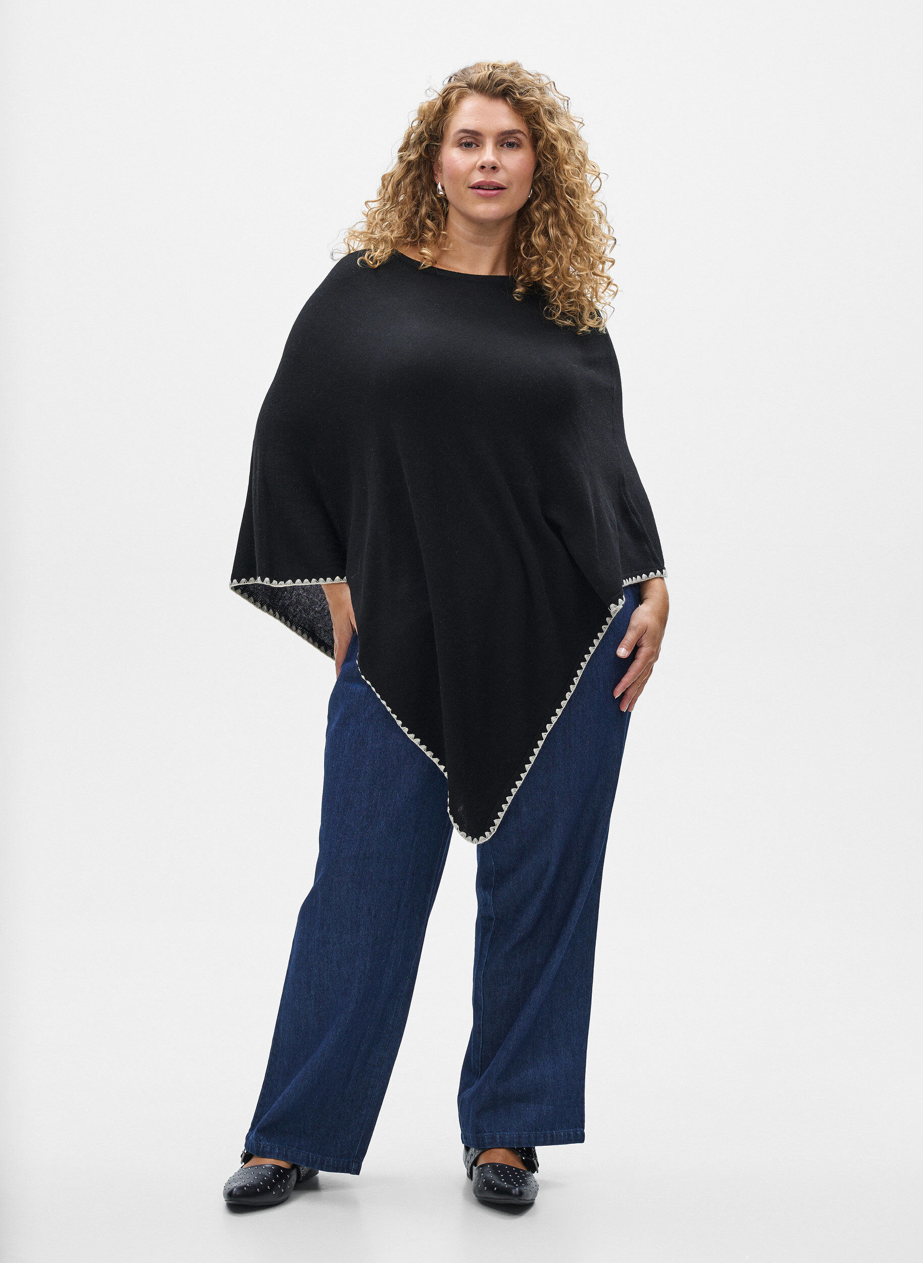 ZizziFijngebreide poncho, Zwart, Model image number 1