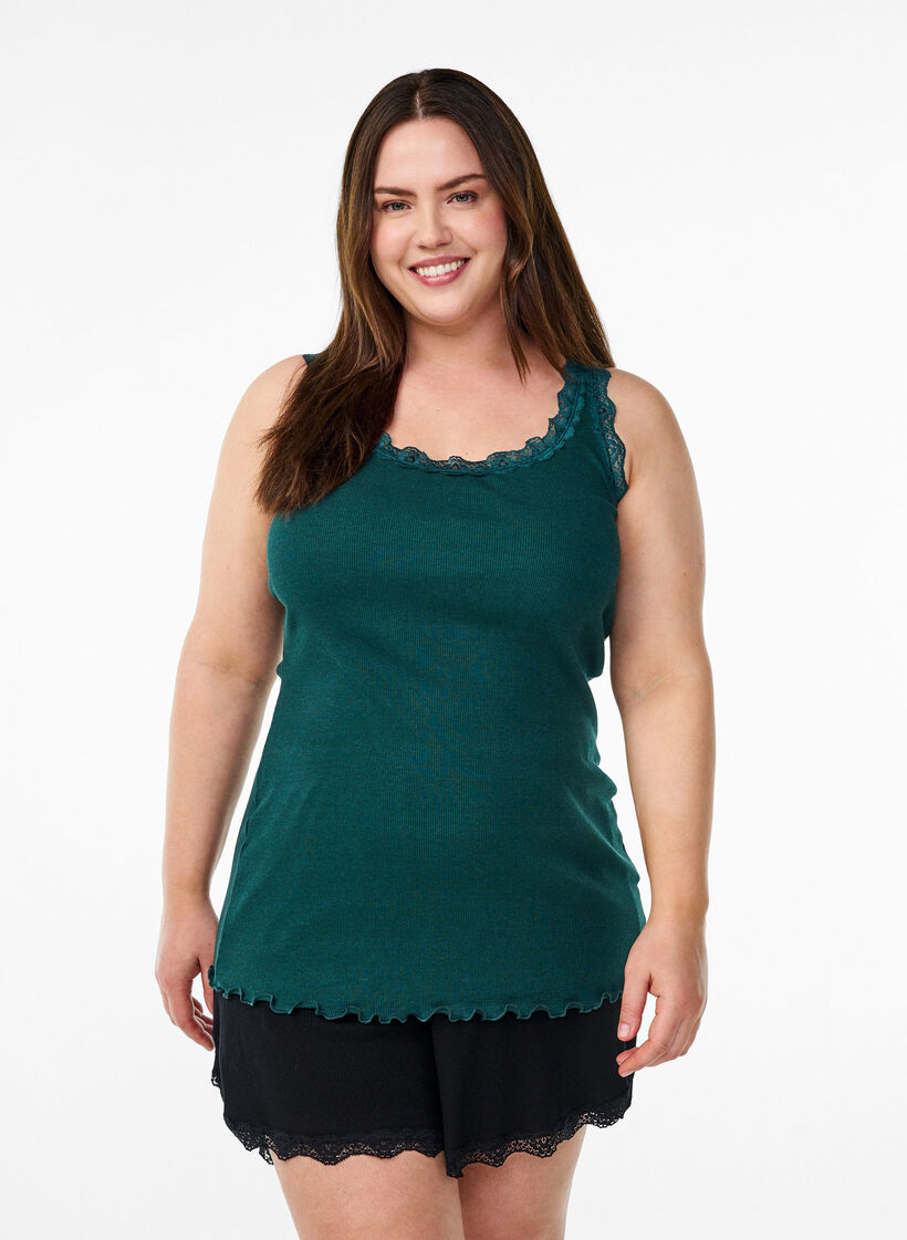 Top met kanten rand, Groen, Model image number 0