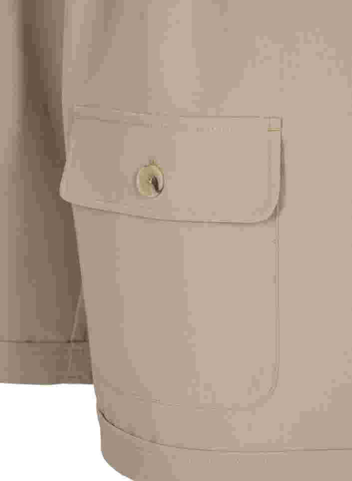 Korte broek met klepzakken, Humus, Packshot image number 3
