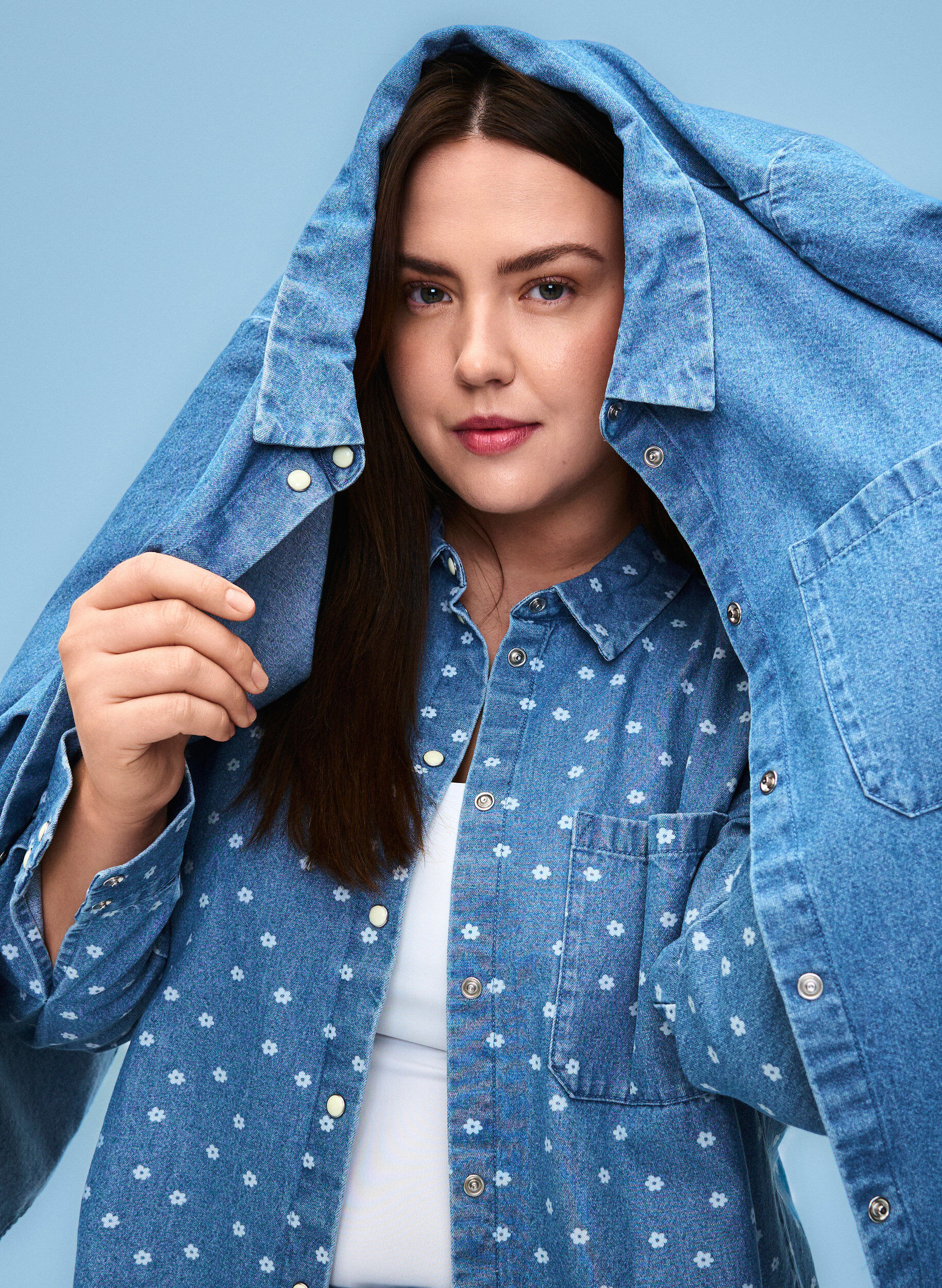 ZizziGebloemd denim overhemd met borstzak, Light Blue w.Flowers, Image image number 0