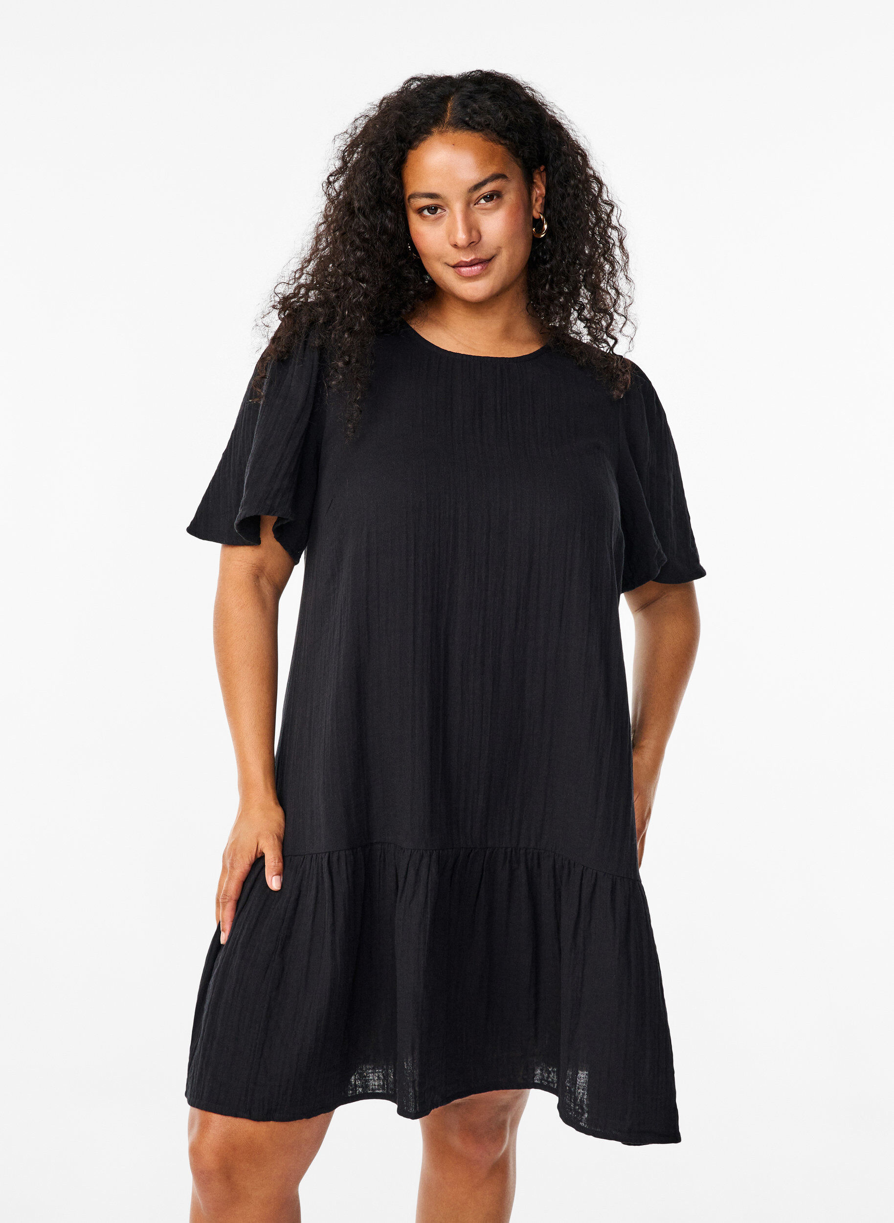 Robe &agrave; manches courtes en coton &agrave; une coupe &eacute;vas&eacute;e, Noir, Model