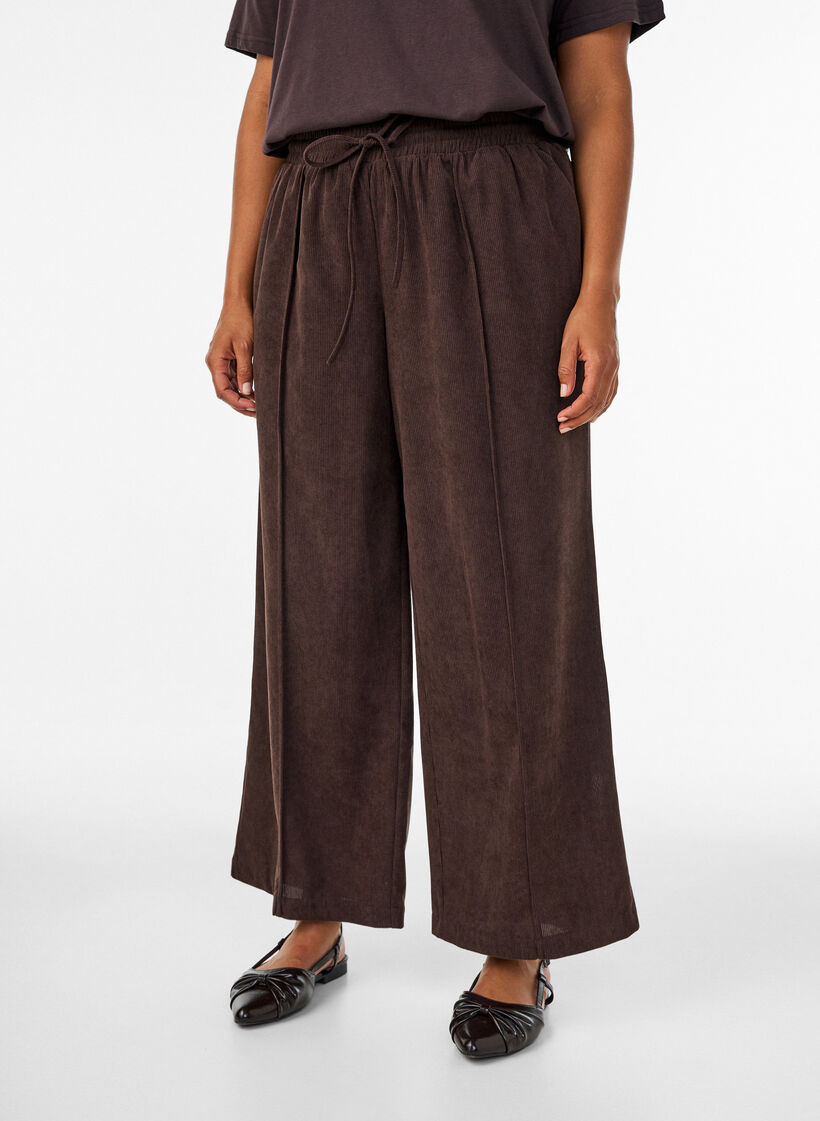 Pantalon en velours c&ocirc;tel&eacute; &agrave; coupe ample et taille haute, Marron, Model image number 2