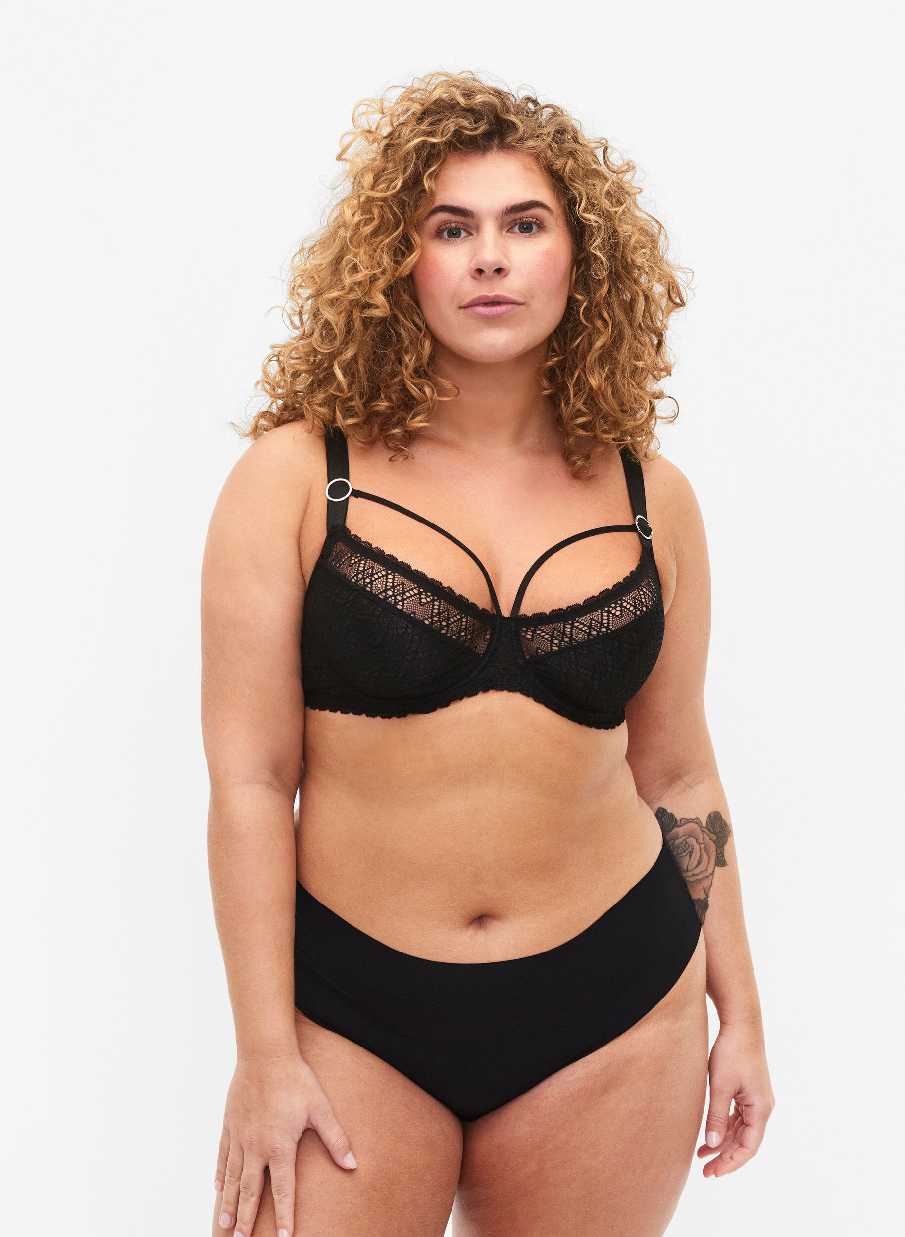 Zizzi Kanten balconette met stringdetail, Zwart, Model image number 1