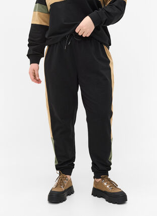 Pantalon de survêtement avec bandes latérales, Black/Camel, Model image number 2