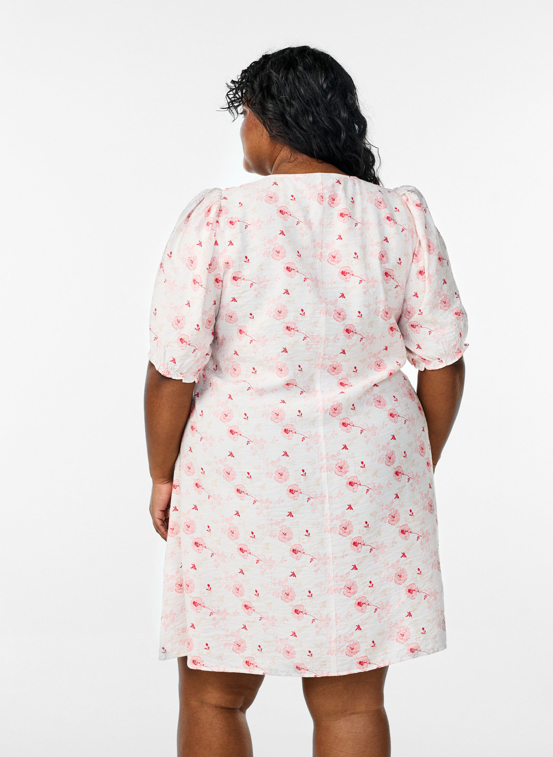Zizzi Robe courte &agrave; coupe &eacute;vas&eacute;e avec imprim&eacute; floral, Rose, Model image number 2