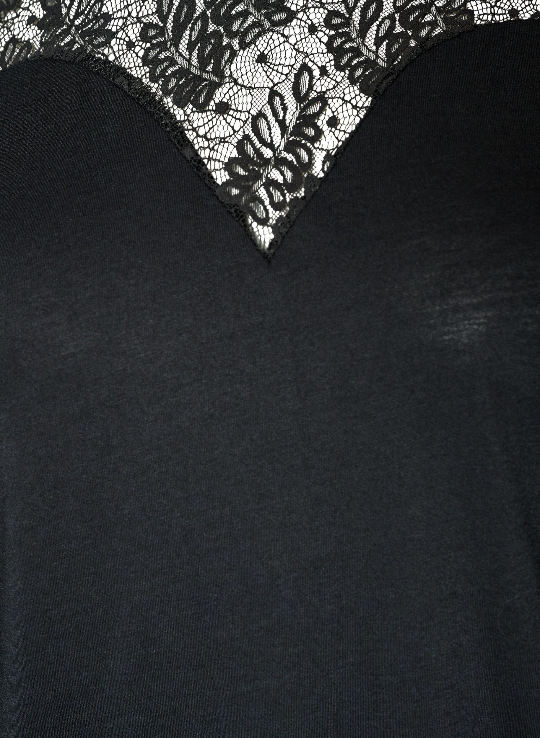 ZizziBlouse avec empi&egrave;cement en dentelle et manches ballon, Noir, Packshot image number 2