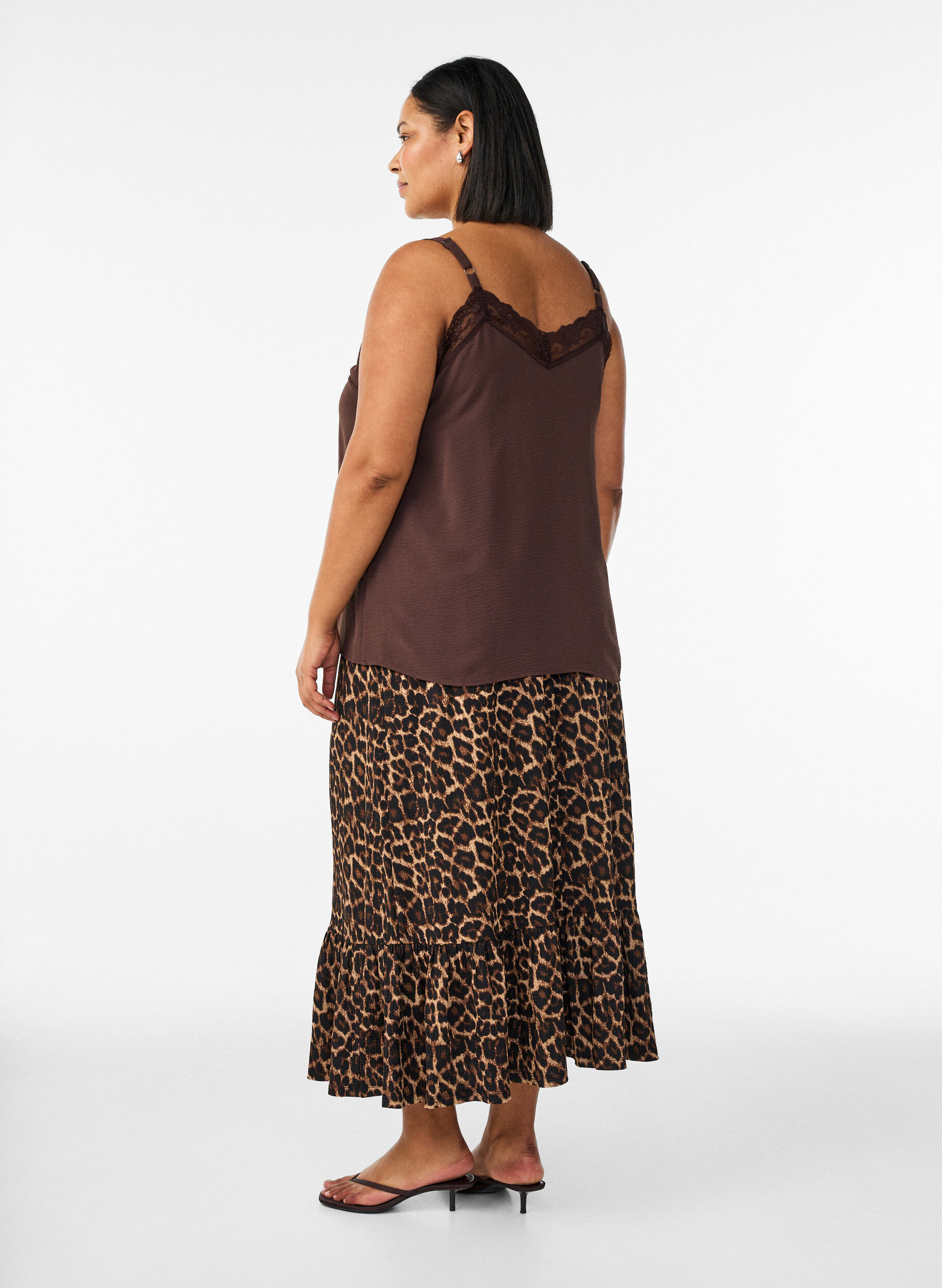 ZizziLange rok met strikceintuur en rucheszoom, Zwart, Model image number 1