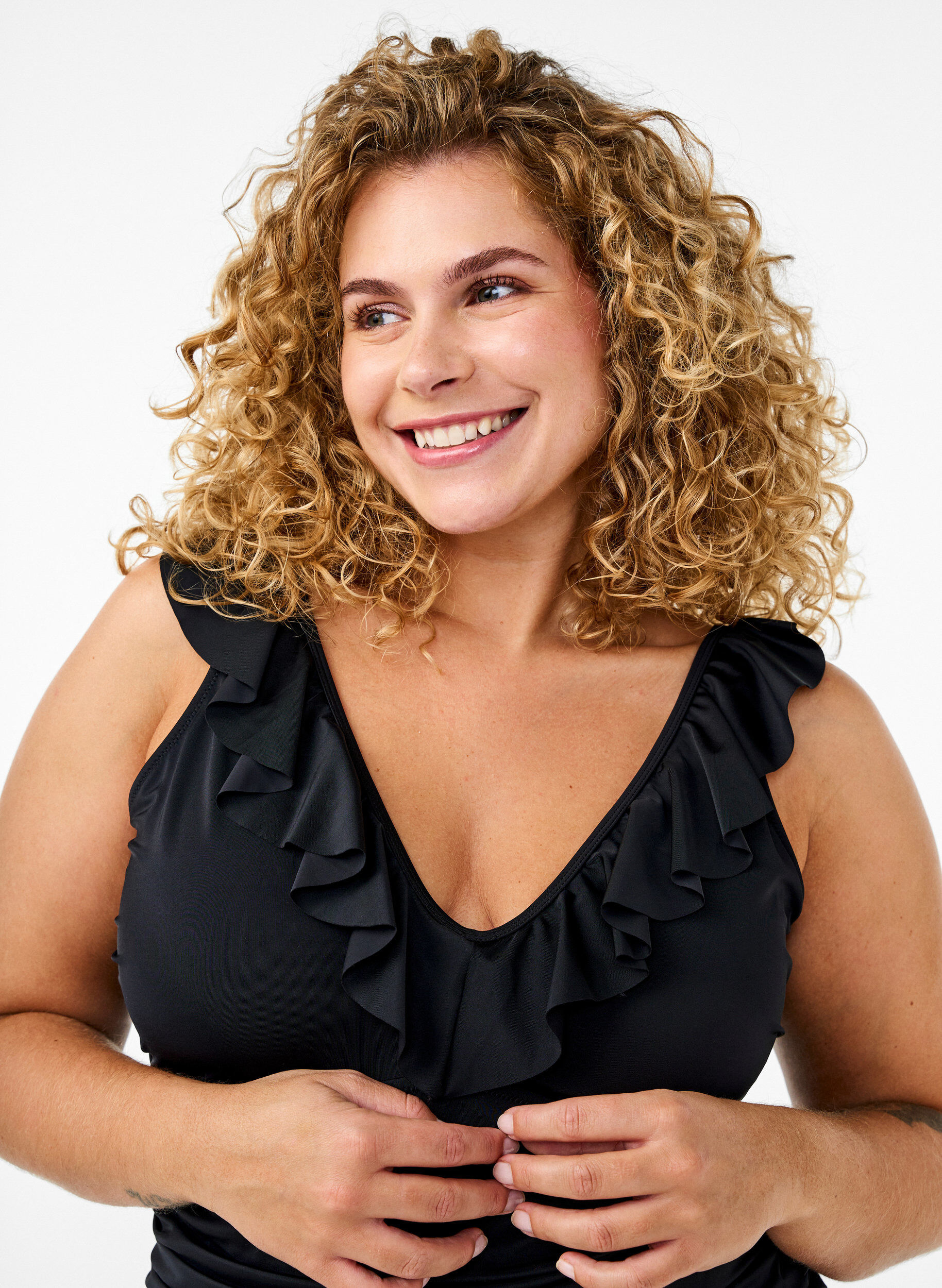 ZizziBadpak met ruches en uitneembare inzetstukken, Zwart, Model image number 2