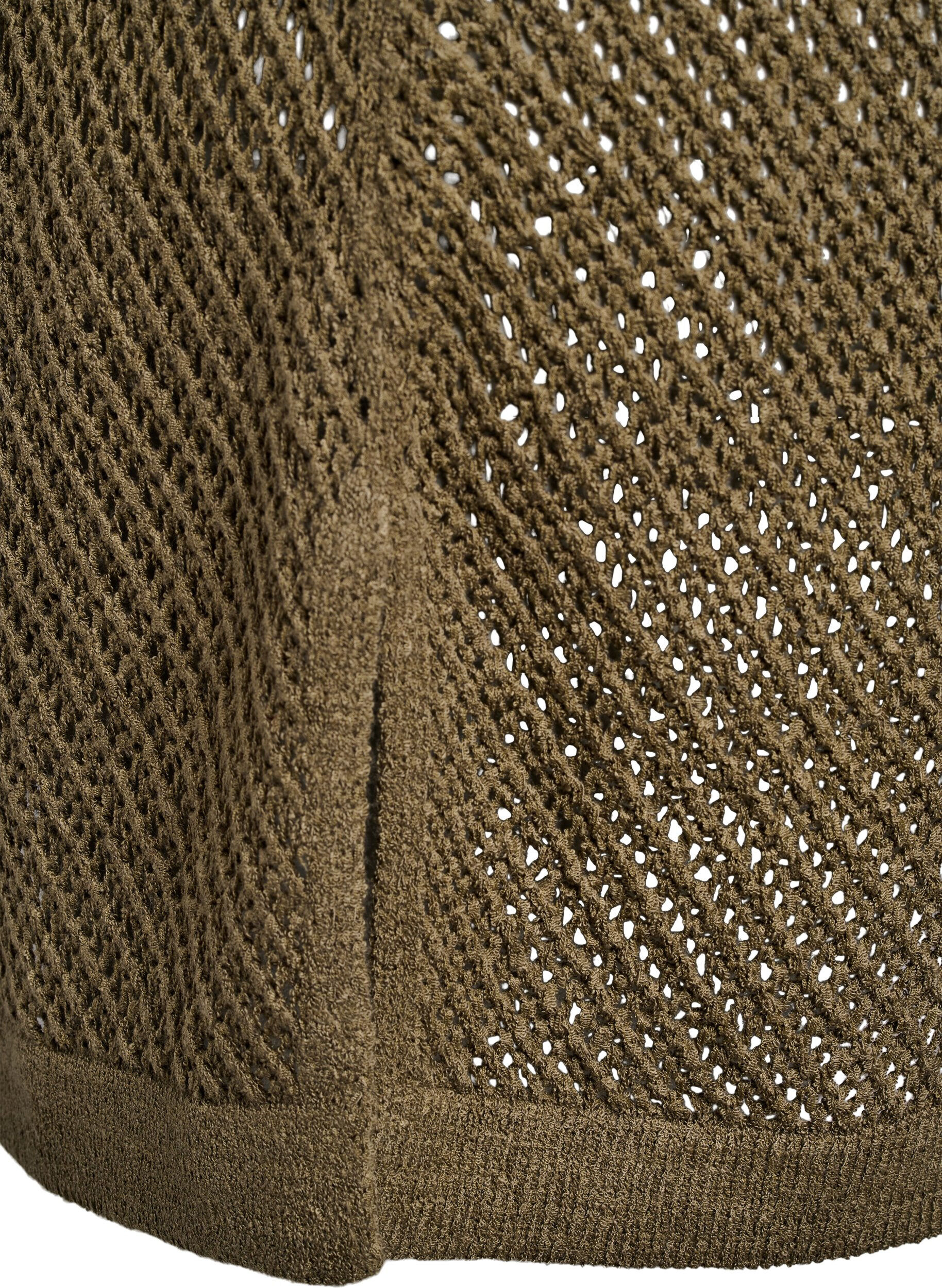 Zizzi FLASH - Chemisier en maille &agrave; manches courtes avec col en V, Vert Kaki, Packshot image number 3