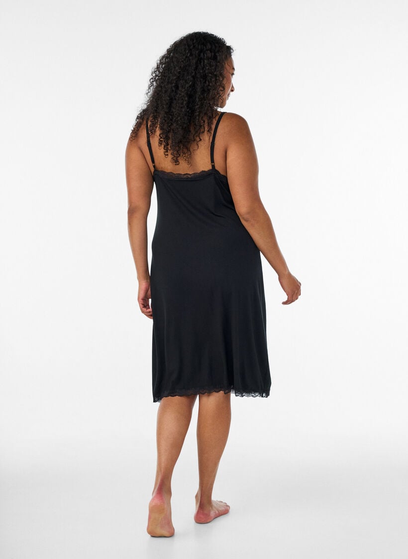 Nuisette en viscose avec dentelle et fentes, Noir, Model image number 1