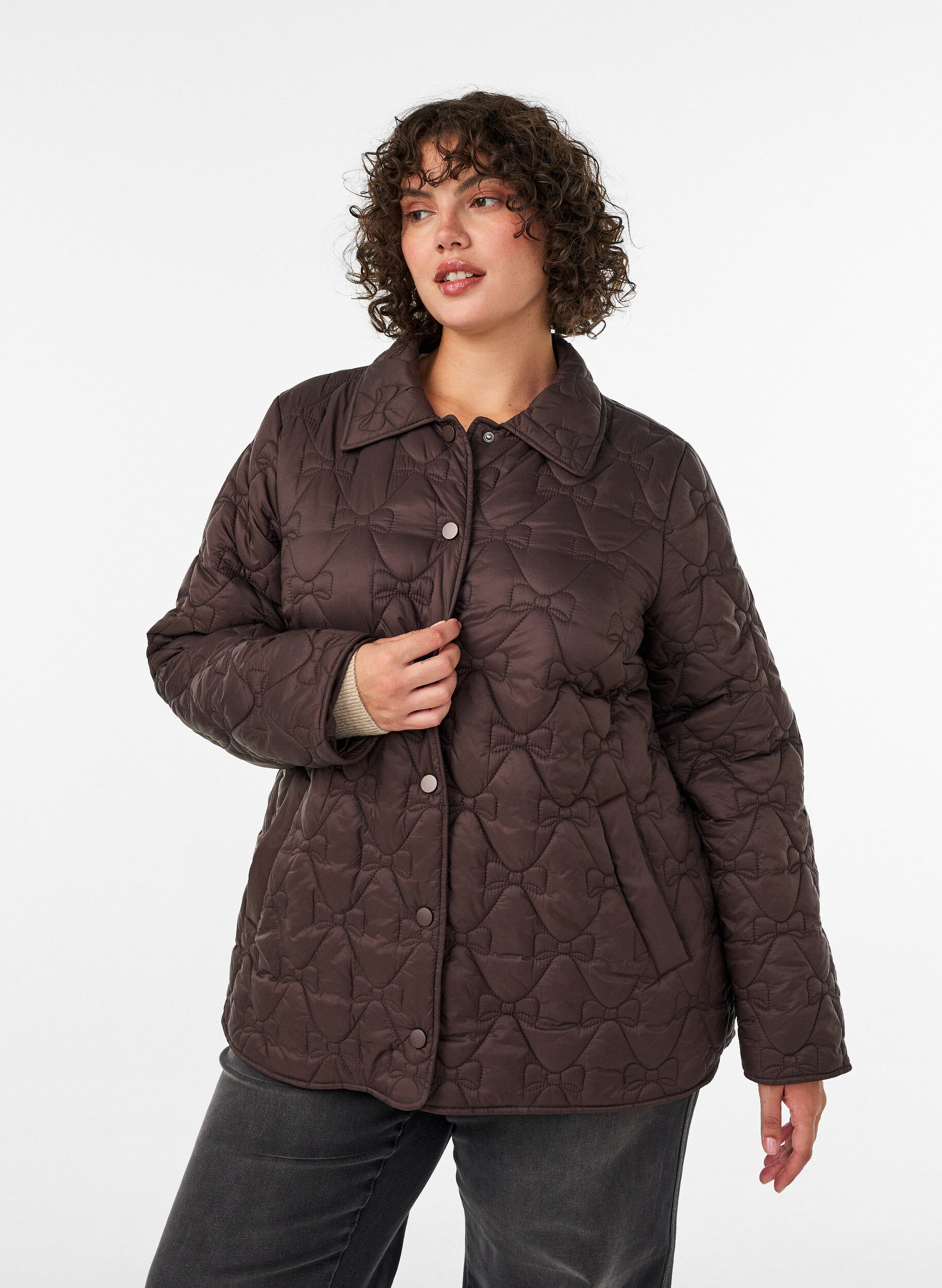 ZizziLicht gewatteerde jas met decoratieve stiksels, Bruin, Model image number 0