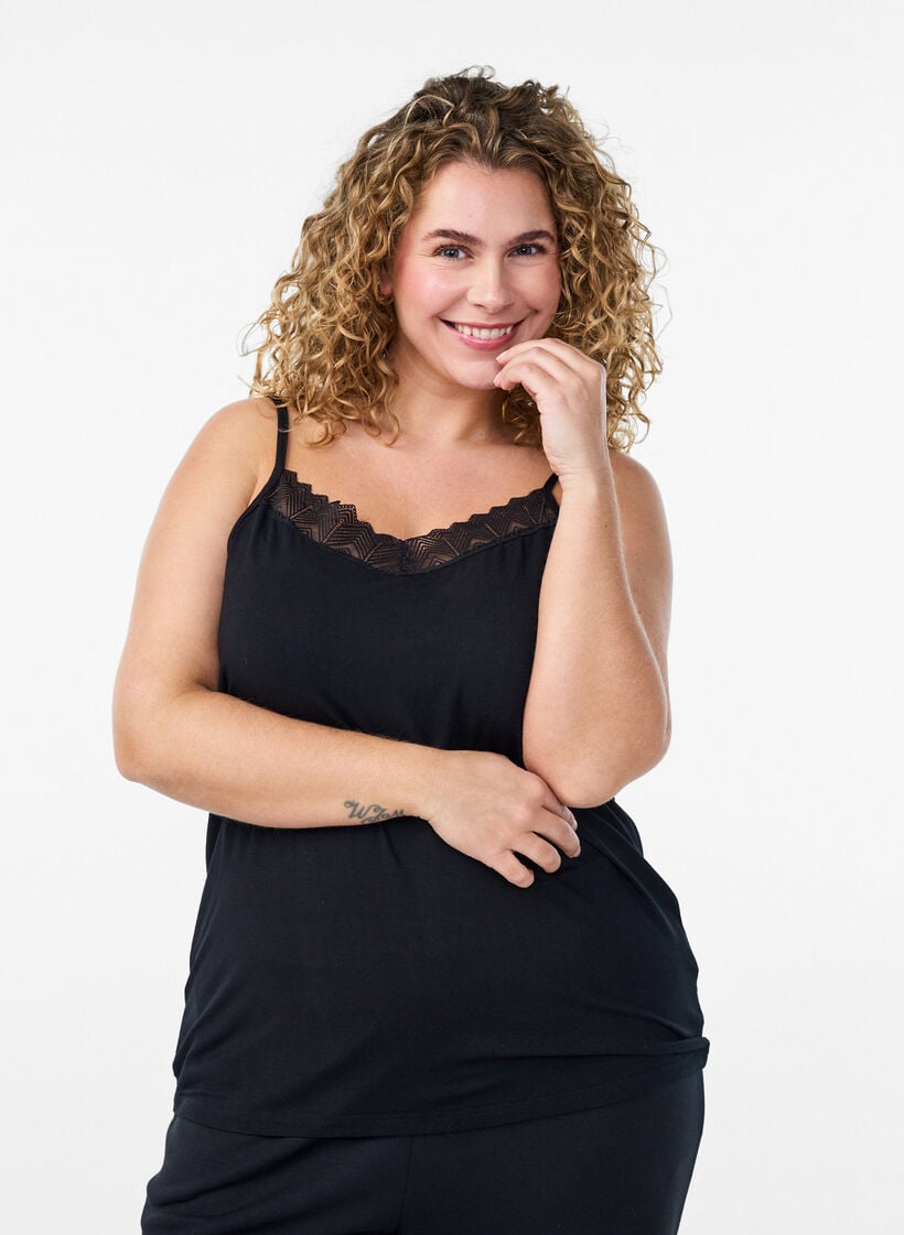 Top avec d&eacute;tails en dentelle et bretelles spaghetti, 0199, Model image number 0