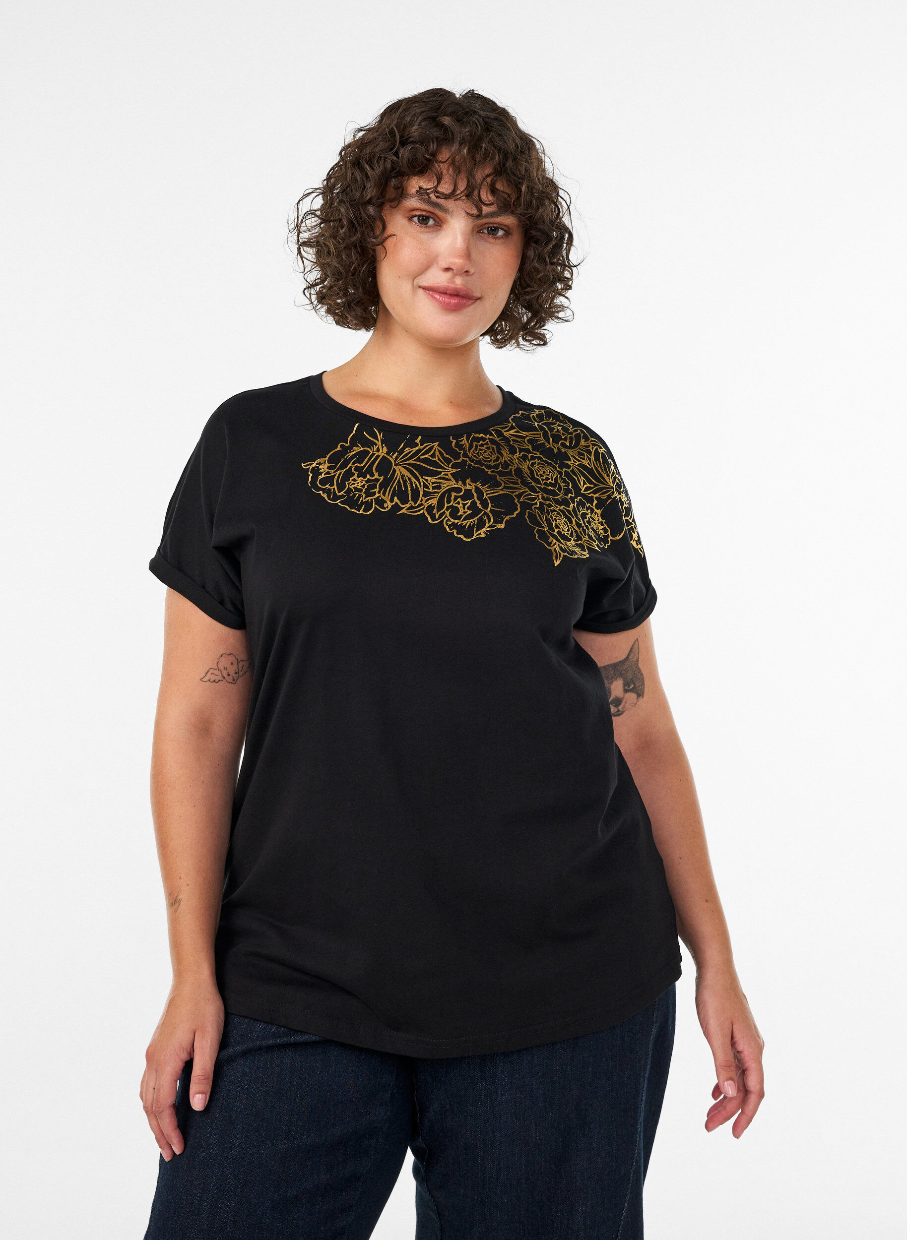 T-shirt en coton &agrave; imprim&eacute; floral, Noir, Model