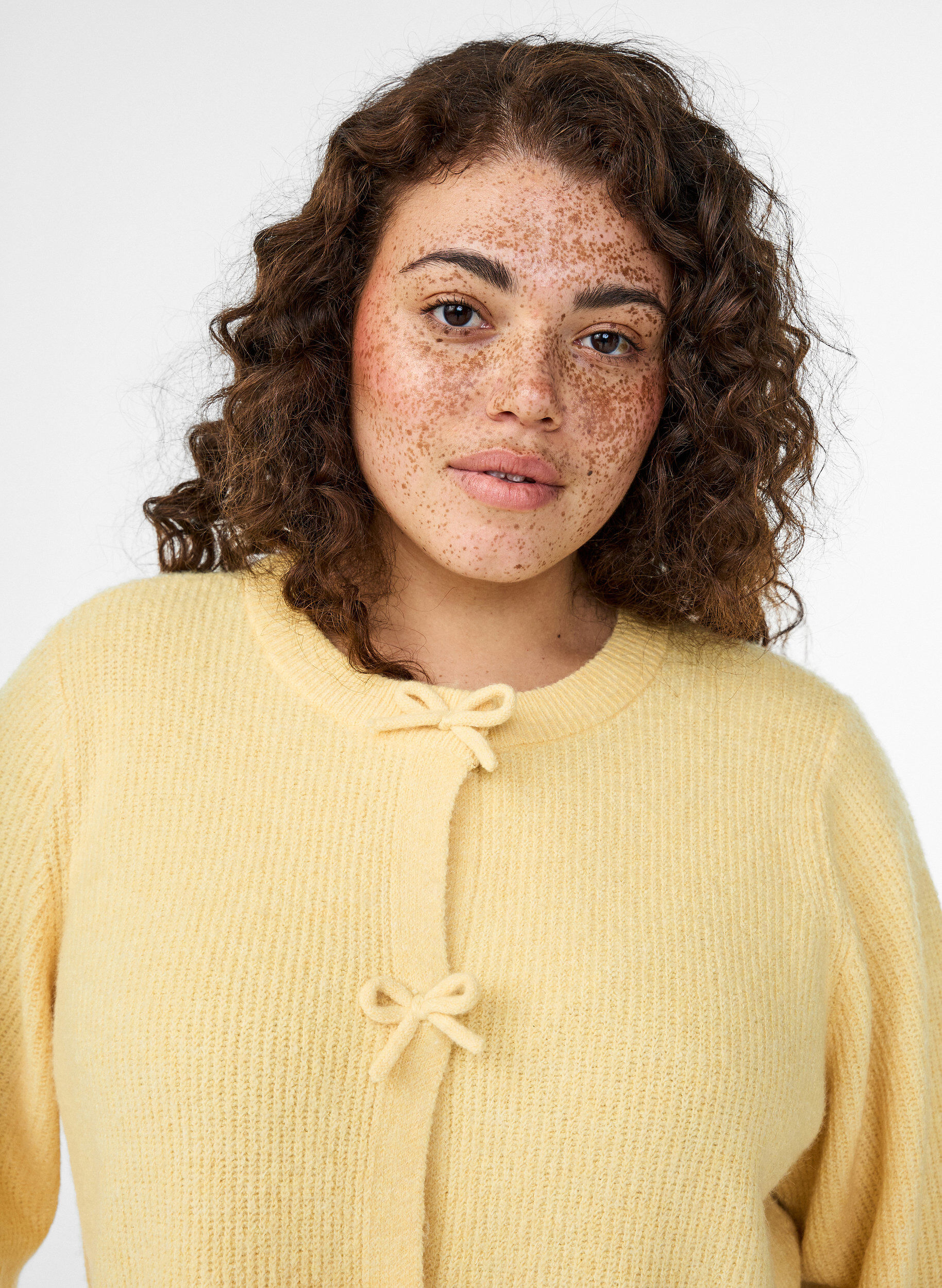 ZizziGebreid vest met korte mouwen en strikjes, Geel, Model image number 3